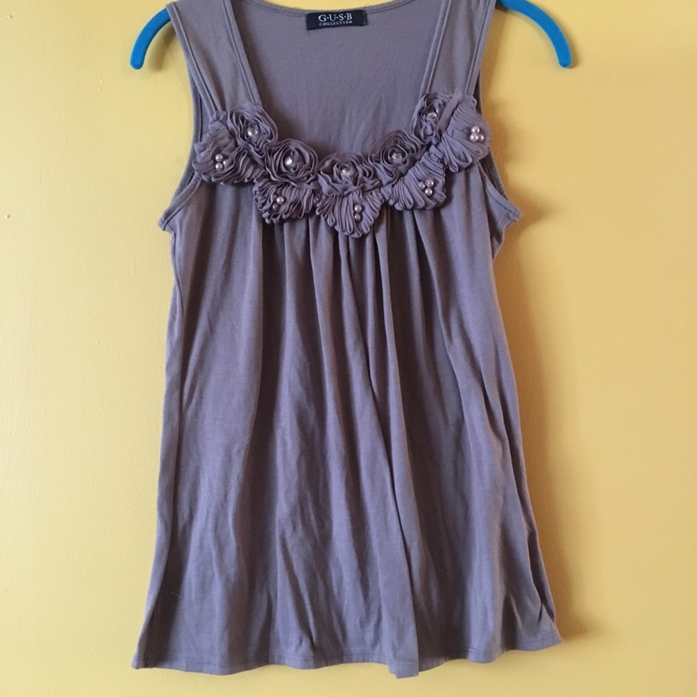 Sweet brown tank with rosettes!